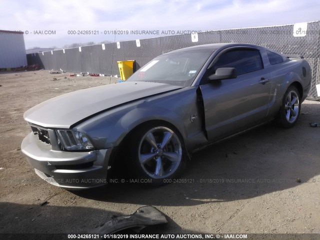 1ZVHT82H595103259 - 2009 FORD MUSTANG GT SILVER photo 2