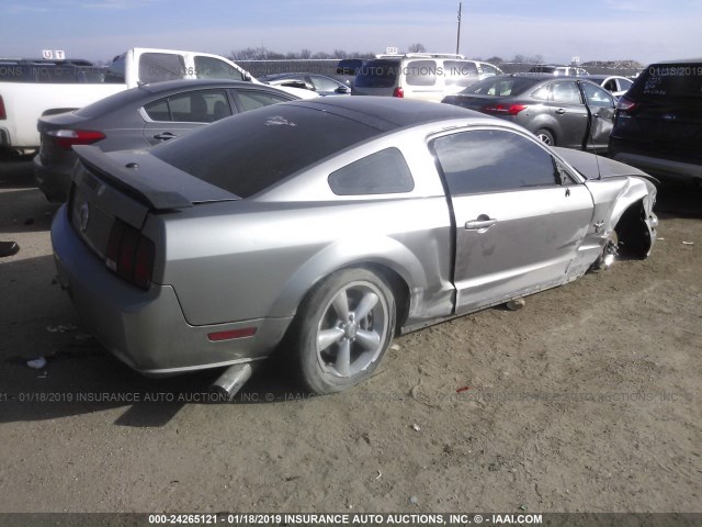 1ZVHT82H595103259 - 2009 FORD MUSTANG GT SILVER photo 4