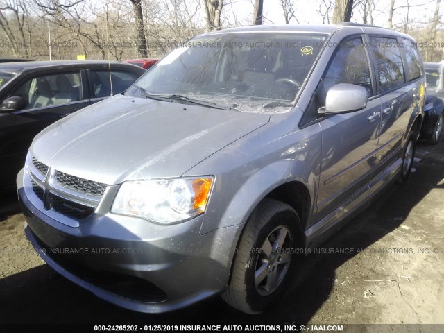 2C4RDGCG2DR545707 - 2013 DODGE GRAND CARAVAN SXT SILVER photo 2