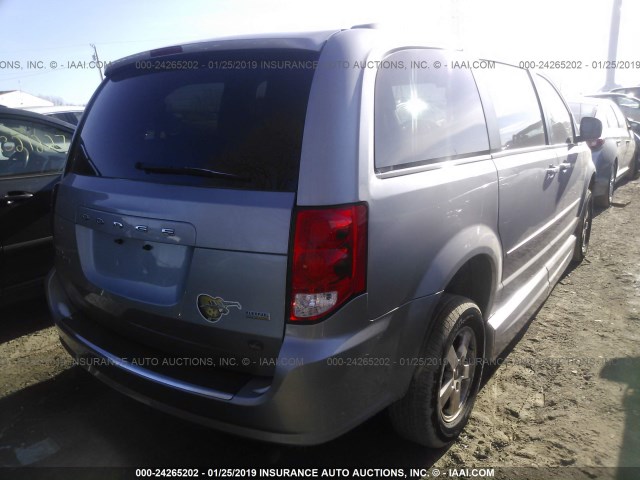 2C4RDGCG2DR545707 - 2013 DODGE GRAND CARAVAN SXT SILVER photo 4