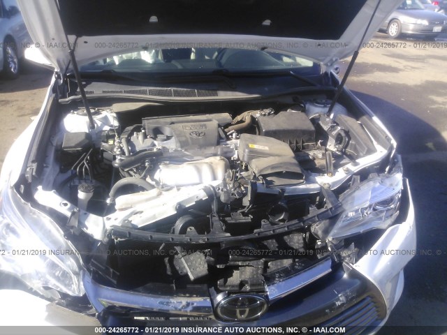 4T1BF1FK5HU635236 - 2017 TOYOTA CAMRY LE/XLE/SE/XSE WHITE photo 10