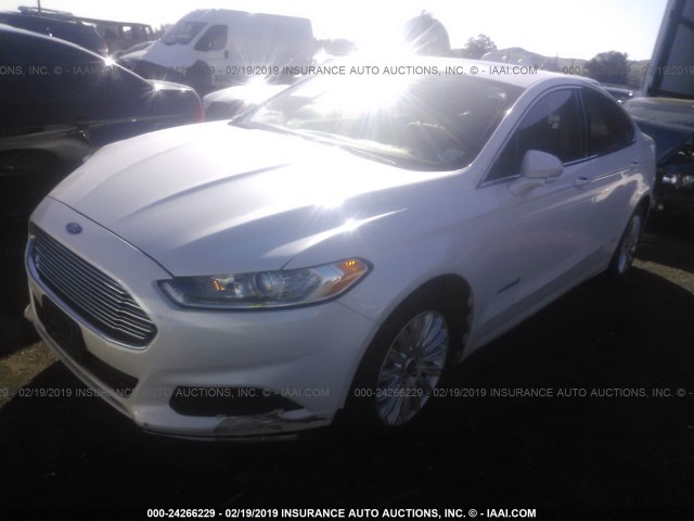 3FA6P0LU9ER357646 - 2014 FORD FUSION SE HYBRID WHITE photo 2