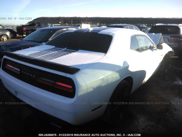 2C3CDZAG9GH218403 - 2016 DODGE CHALLENGER SXT WHITE photo 4