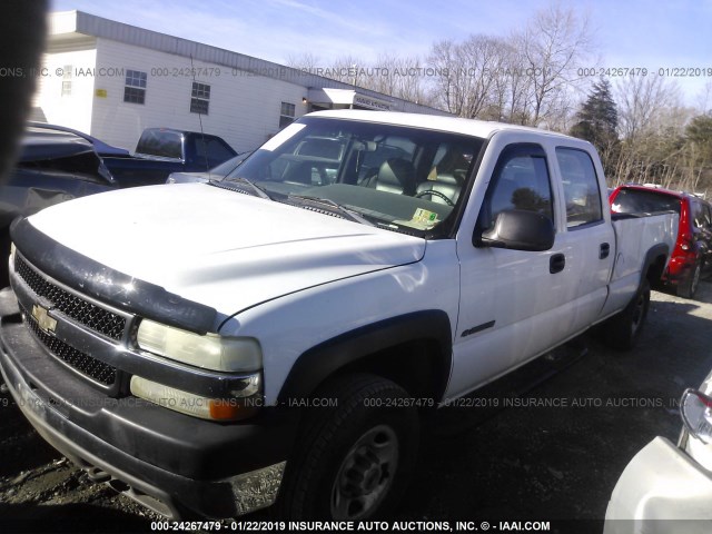 1GCHC23U22F122783 - 2002 CHEVROLET SILVERADO C2500 HEAVY DUTY WHITE photo 2