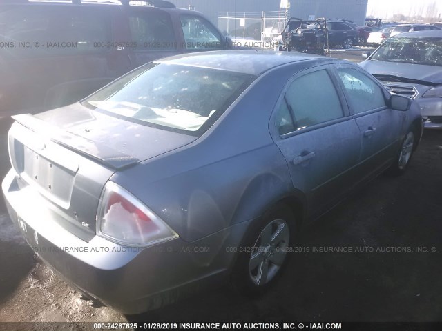 3FAFP07ZX6R212848 - 2006 FORD FUSION SE GRAY photo 4