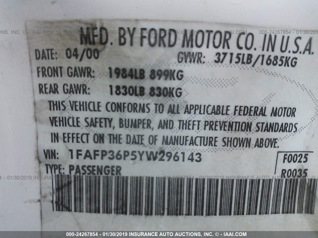 1FAFP36P5YW296143 - 2000 FORD FOCUS SE/SE COMFORT WHITE photo 9