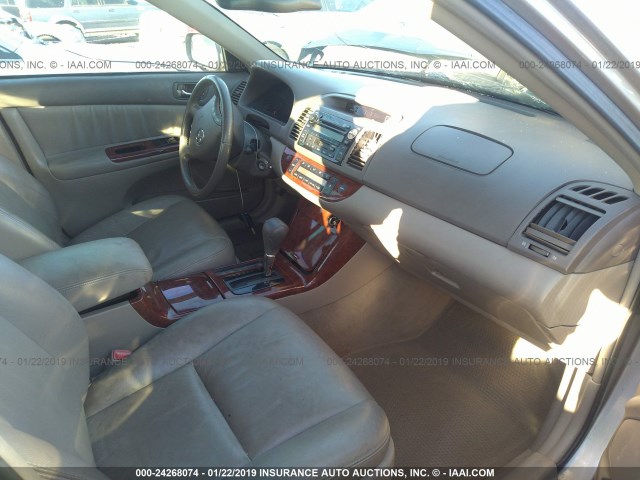 4T1BE30K45U948099 - 2005 TOYOTA CAMRY LE/XLE/SE BEIGE photo 5