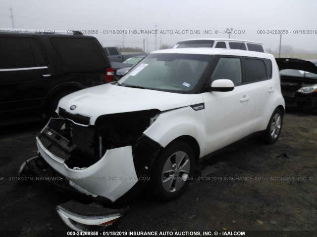 KNDJN2A25G7248926 - 2016 KIA SOUL WHITE photo 2