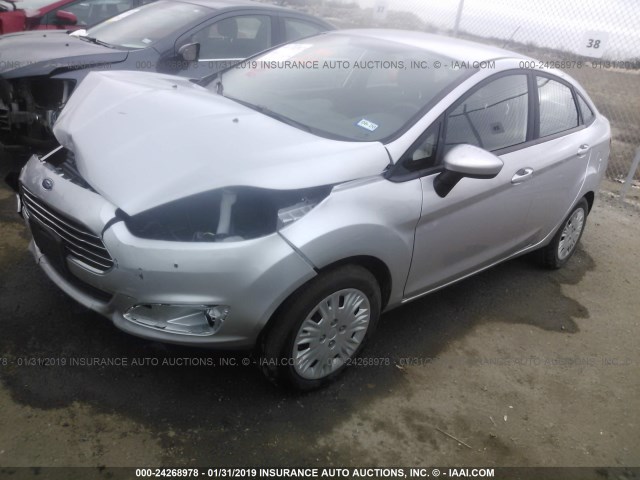 3FADP4AJ8JM120063 - 2018 FORD FIESTA S SILVER photo 2