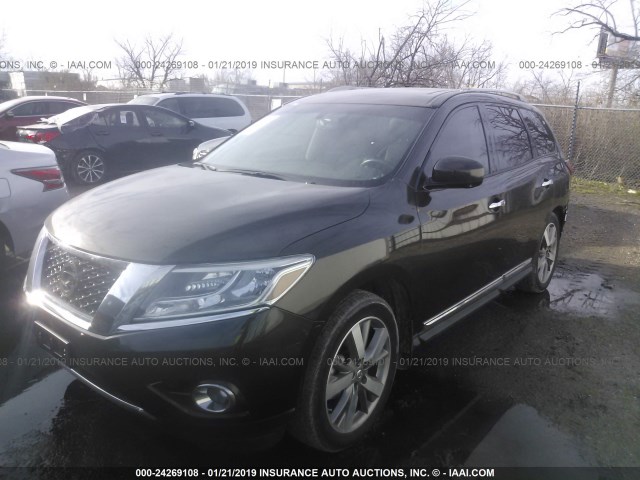 5N1AR2MN3FC719421 - 2015 NISSAN PATHFINDER S/SV/SL/PLATINUM BROWN photo 2