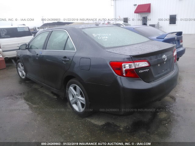 4T1BF1FK8CU067525 - 2012 TOYOTA CAMRY SE/LE/XLE 灰色 照片 3