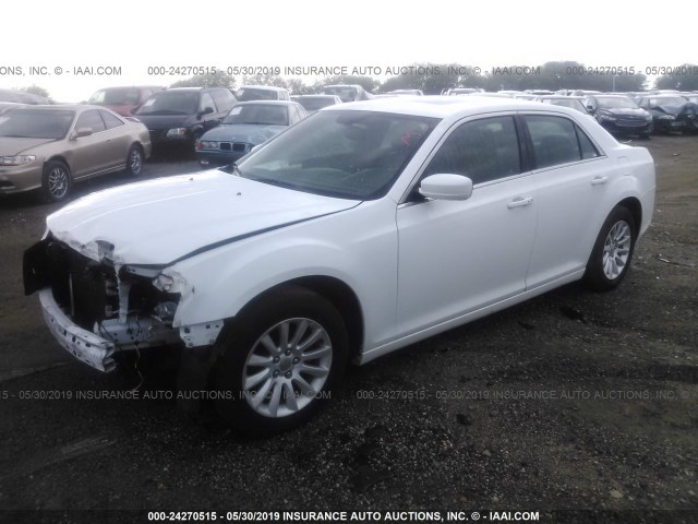 2C3CCAAG9EH382624 - 2014 CHRYSLER 300 WHITE photo 2