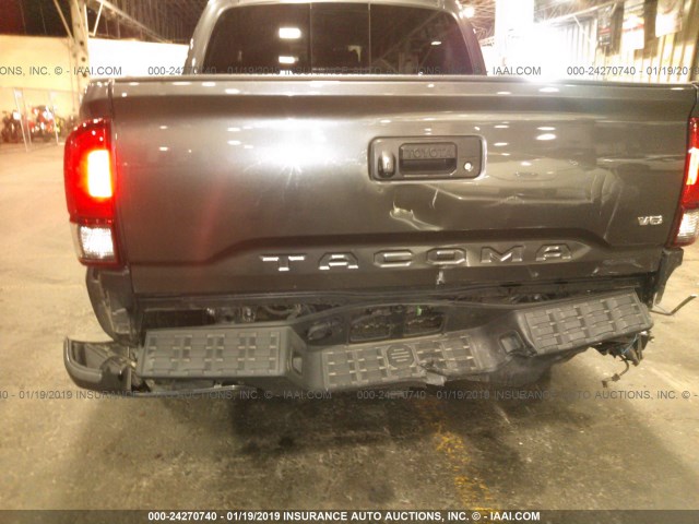 3TMCZ5AN0JM143233 - 2018 TOYOTA TACOMA DBL CAB/SR/TRDSPT/OR/PRO GRAY photo 6