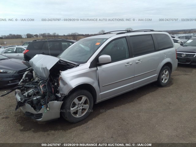 2D4RN5D19AR396285 - 2010 DODGE GRAND CARAVAN SXT SILVER photo 2