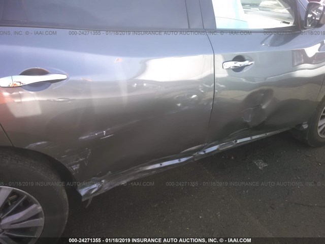 5N1DR2MN9HC696291 - 2017 NISSAN PATHFINDER S/SV/SL/PLATINUM GRAY photo 6