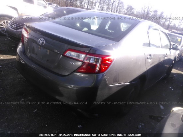 4T1BF1FKXEU862384 - 2014 TOYOTA CAMRY L/SE/LE/XLE 灰色 照片 4