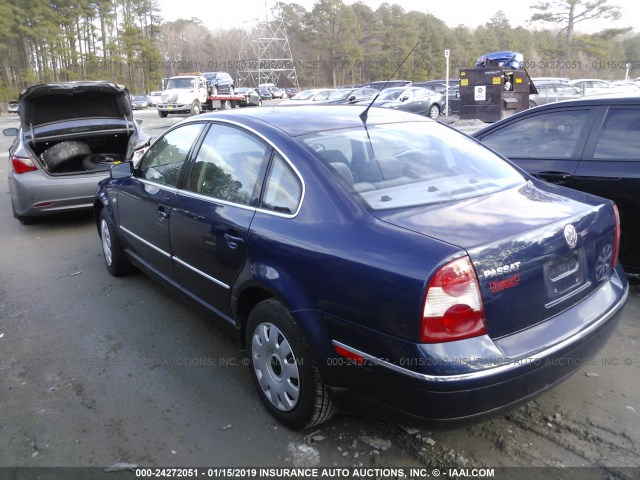 WVWPD63B72P440519 - 2002 VOLKSWAGEN PASSAT GLS BLUE photo 3