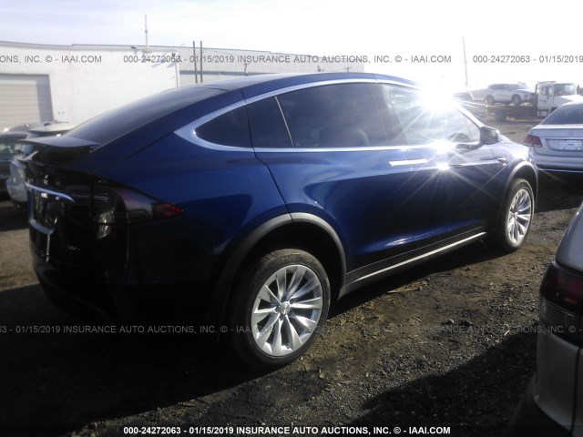 5YJXCAE20JF088640 - 2018 TESLA MODEL X BLUE photo 4