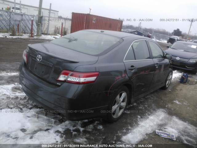 4T1BF3EK0BU201780 - 2011 TOYOTA CAMRY SE/LE/XLE GRAY photo 4