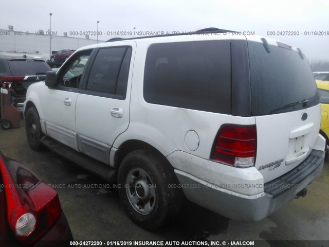 1FMRU15W03LB85728 - 2003 FORD EXPEDITION XLT WHITE photo 3