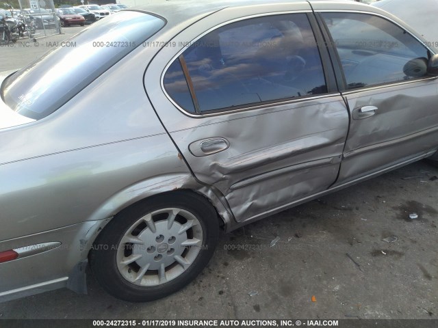 JN1CA31D91T620524 - 2001 NISSAN MAXIMA SILVER photo 6