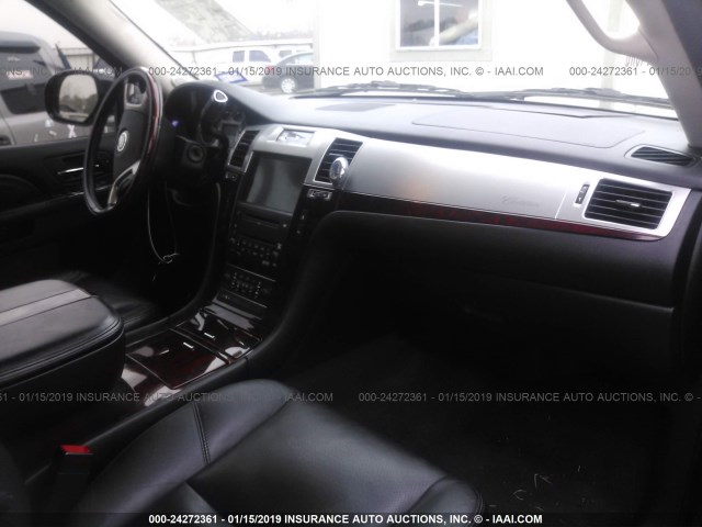 1GYUKAEF8AR116360 - 2010 CADILLAC ESCALADE BLACK photo 5