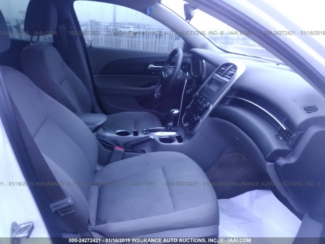 1G11B5SAXGF119370 - 2016 CHEVROLET MALIBU LIMITED LS WHITE photo 5