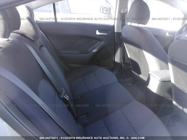 3KPFL4A72JE274815 - 2018 KIA FORTE LX/S SILVER photo 8