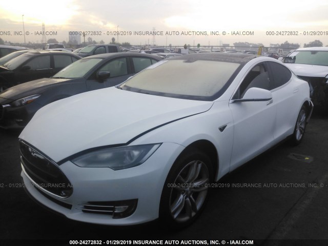 5YJSA1CG7DFP03901 - 2013 TESLA MODEL S WHITE photo 2