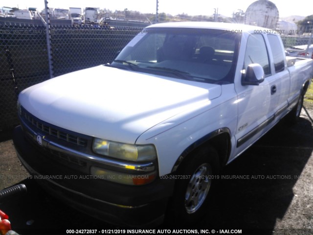 1GCEC19T2YE229634 - 2000 CHEVROLET SILVERADO C1500 WHITE photo 2