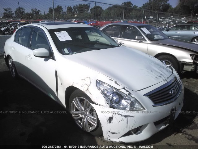 JN1CV6AP7FM580302 - 2015 INFINITI Q40 WHITE photo 1