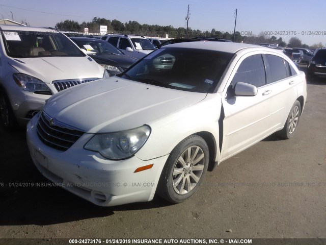 1C3CC5FB3AN141163 - 2010 CHRYSLER SEBRING LIMITED WHITE photo 2