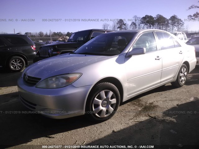 4T1BE32K73U205477 - 2003 TOYOTA CAMRY LE/XLE/SE SILVER photo 2