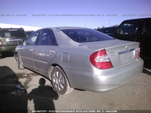 4T1BE32K73U205477 - 2003 TOYOTA CAMRY LE/XLE/SE SILVER photo 3