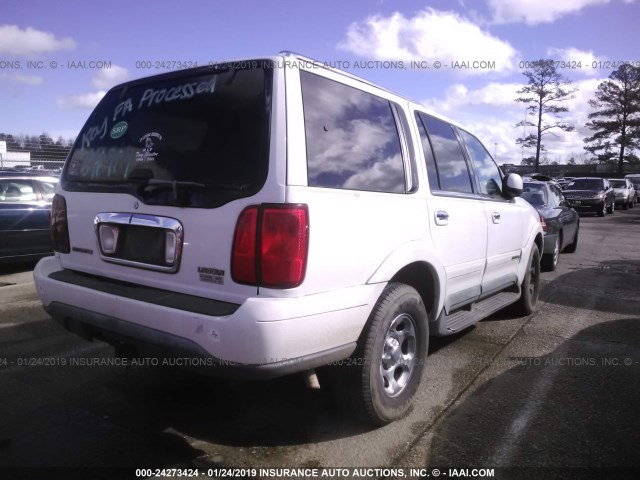 5LMPU28LXWLJ40909 - 1998 LINCOLN NAVIGATOR 白色 照片 4