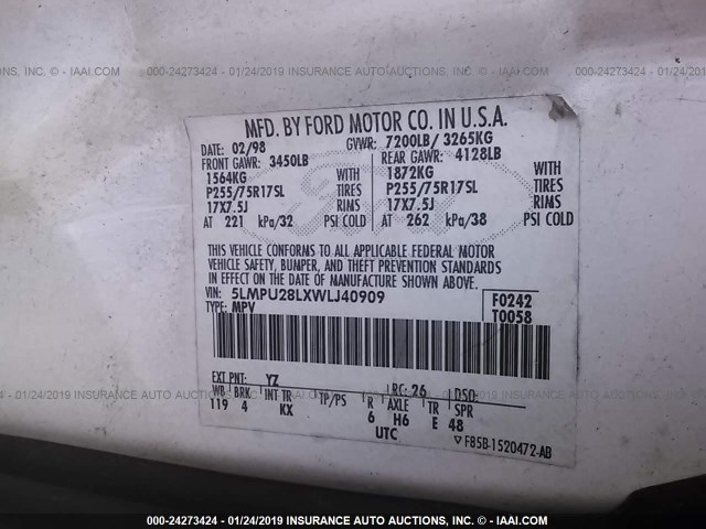 5LMPU28LXWLJ40909 - 1998 LINCOLN NAVIGATOR 白色 照片 9