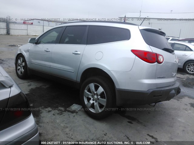 1GNER33D49S118167 - 2009 CHEVROLET TRAVERSE LTZ SILVER photo 3