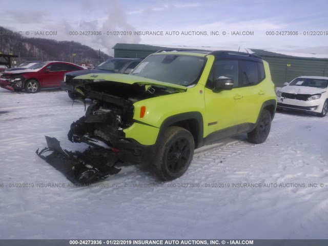 ZACCJBCB0JPG99550 - 2018 JEEP RENEGADE TRAILHAWK GREEN photo 2