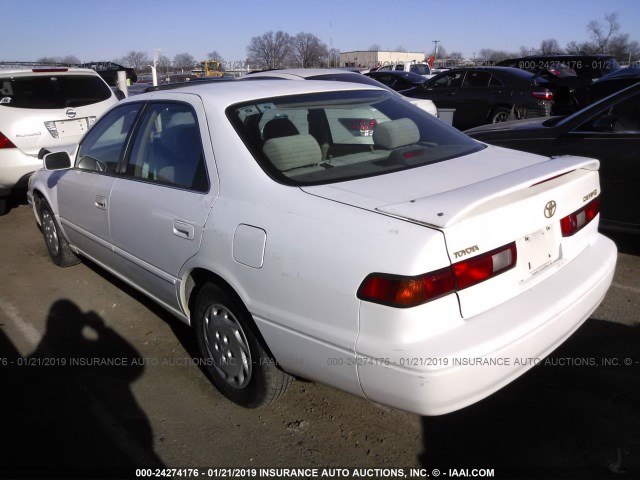 4T1BG22K2VU760814 - 1997 TOYOTA CAMRY CE/LE/XLE WHITE photo 3