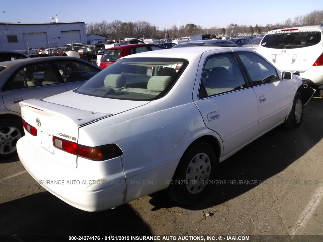 4T1BG22K2VU760814 - 1997 TOYOTA CAMRY CE/LE/XLE WHITE photo 4