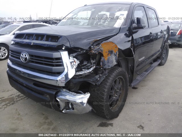 5TFEM5F15FX086476 - 2015 TOYOTA TUNDRA CREWMAX SR5 BLACK photo 2