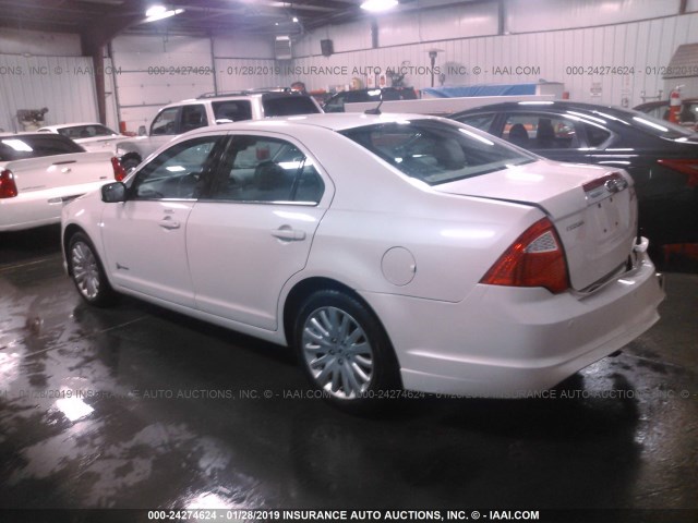 3FADP0L3XCR178477 - 2012 FORD FUSION HYBRID WHITE photo 3