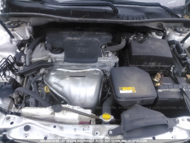 4T1BF1FK8EU361039 - 2014 TOYOTA CAMRY L/SE/LE/XLE ვერცხლისფერი ფოტო 10