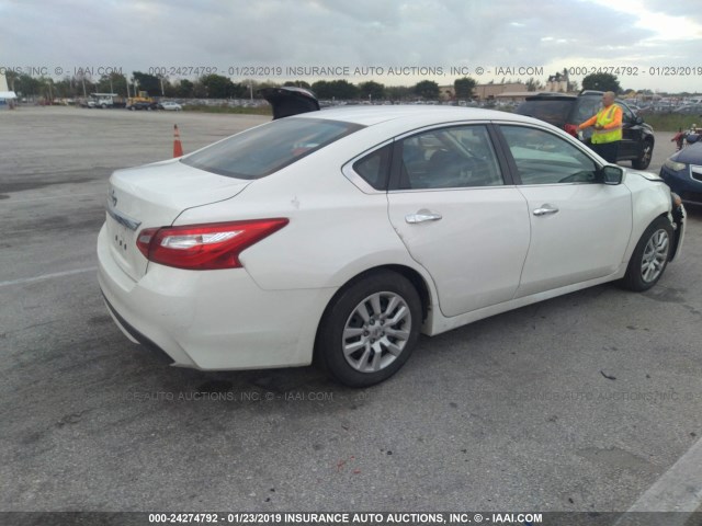 1N4AL3AP1GC225504 - 2016 NISSAN ALTIMA 2.5/S/SV/SL/SR WHITE photo 4