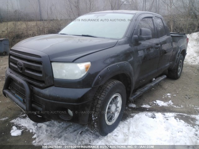 5TFUW5F16BX180916 - 2011 TOYOTA TUNDRA DOUBLE CAB SR5 BLACK photo 2