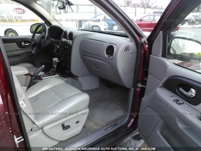 1GKDT13S972267913 - 2007 GMC ENVOY RED photo 5