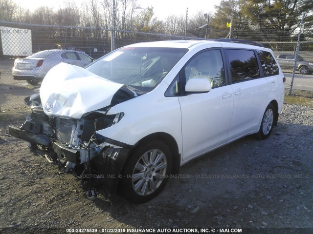 5TDDK3DCXCS043604 - 2012 TOYOTA SIENNA XLE/LIMITED WHITE photo 2