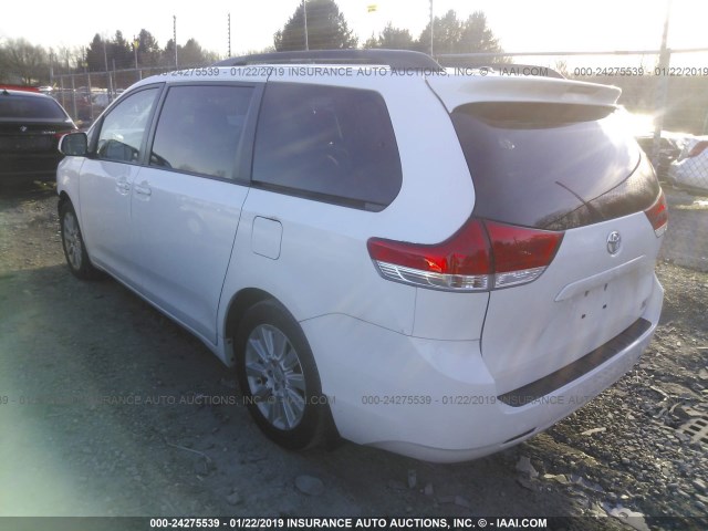 5TDDK3DCXCS043604 - 2012 TOYOTA SIENNA XLE/LIMITED WHITE photo 3