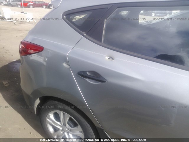 KM8JT3ABXBU242752 - 2011 HYUNDAI TUCSON GL/GLS GRAY photo 6