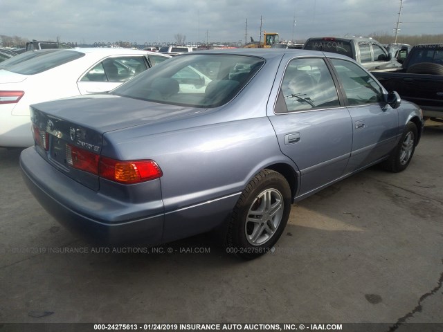 JT2BG22K6Y0484694 - 2000 TOYOTA CAMRY CE/LE/XLE BLUE photo 4